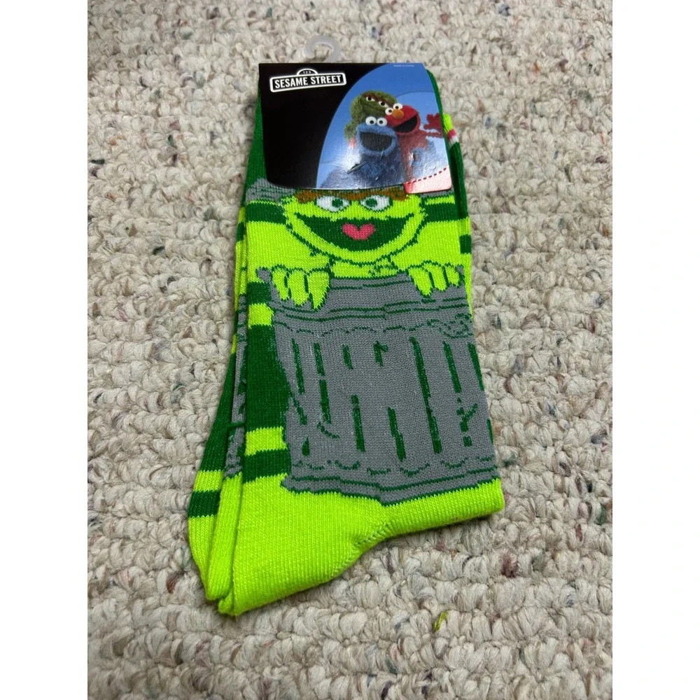 Sesame Street Oscar the Grouch Socks Green Striped Mens 8-12 Womens 9-12 NEW